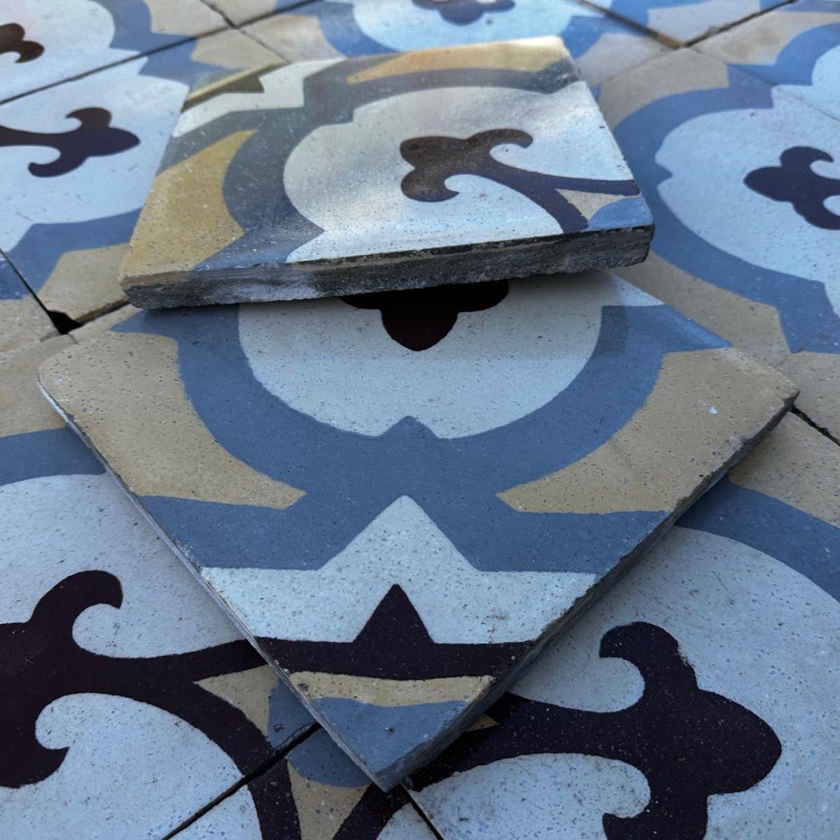 Albarrac¨ªn Reclaimed Tile